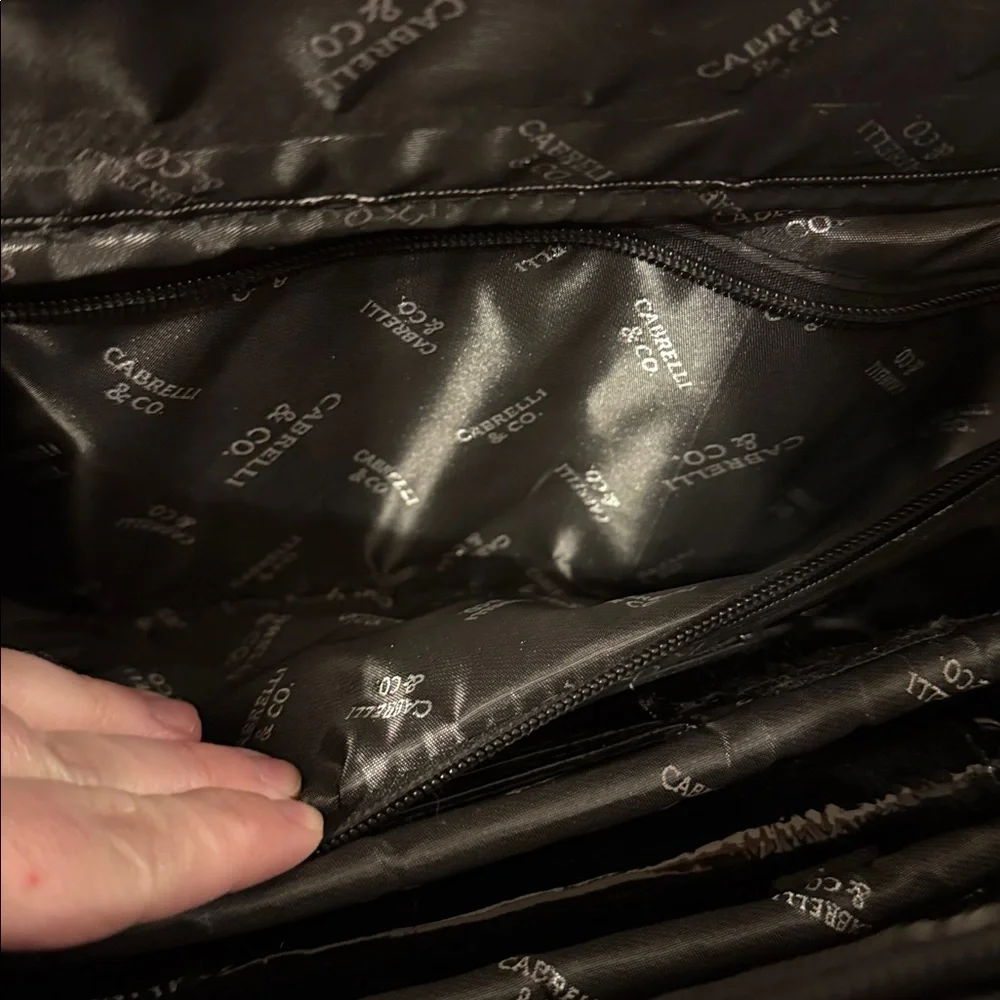 Cabrelli & Co. Roller Bag Briefcase in the Two-Tone Floral pattern - Picture 5 of 10